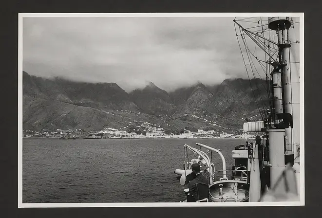 Llegada a Santa Cruz de La Palma del entonces capitán de fragata Karl Doenitz. en el crucero Emden.
